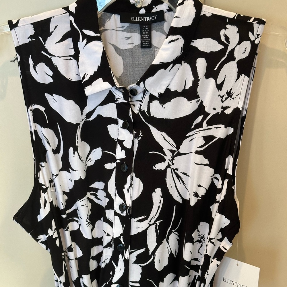 Ellen Tracy navy and white dress.  Size medium. New with tags